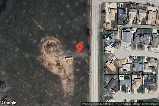 Truck parking 21555 Woodford-Tehachapi Rd, Golden Hills, CA - 1