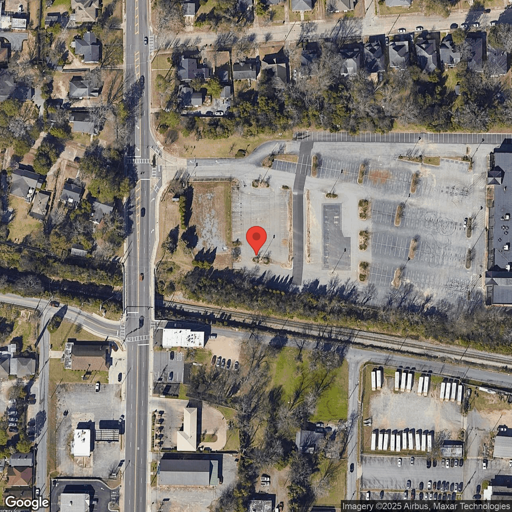 Truck and Trailer parking 400 Pio Nono Ave, Macon, GA - 1