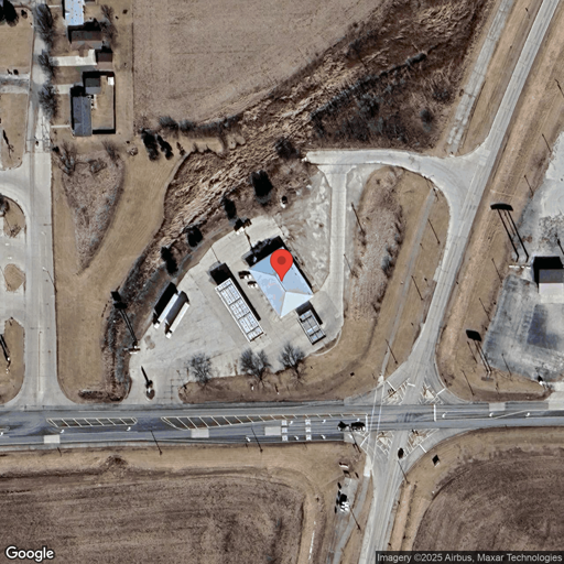 Truck and Trailer parking 510 W Cemetery Ave, Chenoa, IL - 1