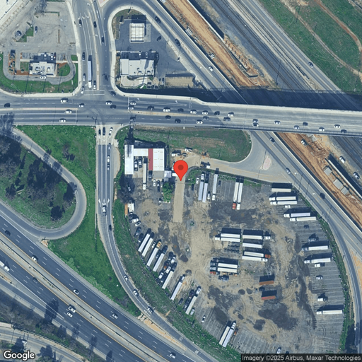 Truck and Trailer parking 4011 W Ashlan Ave, Fresno, CA - 1