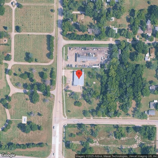 Truck and Trailer parking 1020 SE California Ave, Topeka, KS - 1