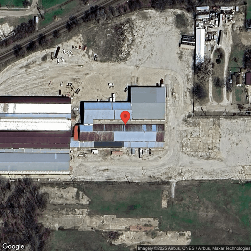 Truck and Trailer parking 324 N Main St, Kewanee, IL - 1