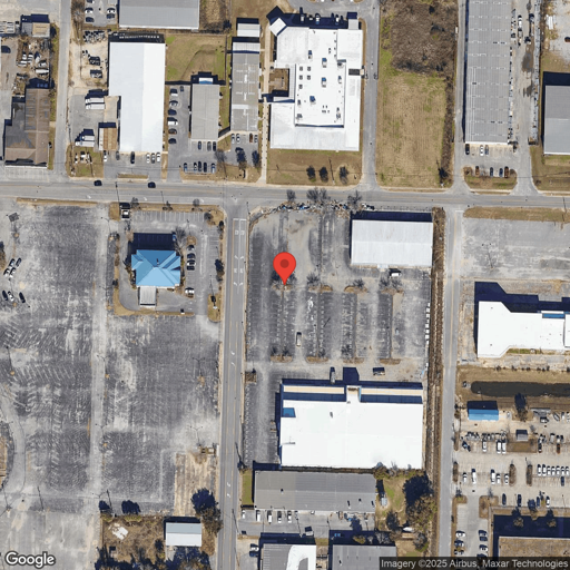 Truck parking 3670 N L St, Pensacola, FL - 1