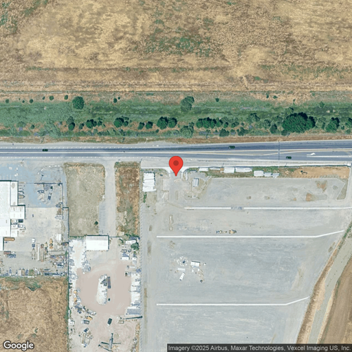 Truck parking 2515 Pittsburg-Antioch Hwy, Pittsburg, CA - 1