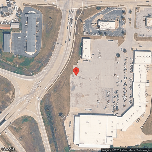 Truck and Trailer parking 2055 N Commercial St, Harrisonville, MO - 1