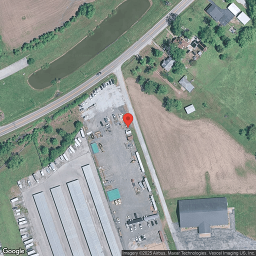 Truck parking 3721 Horseshoe Lake Rd, Granite City, IL - 1