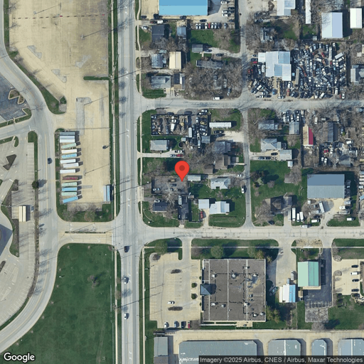 Truck parking 2304 N Market St, Champaign, IL - 1