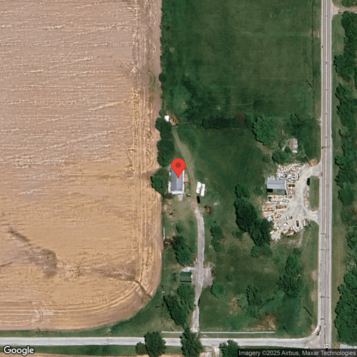 Truck parking 1984 Old Airport Rd, Jacksonville, IL - 1