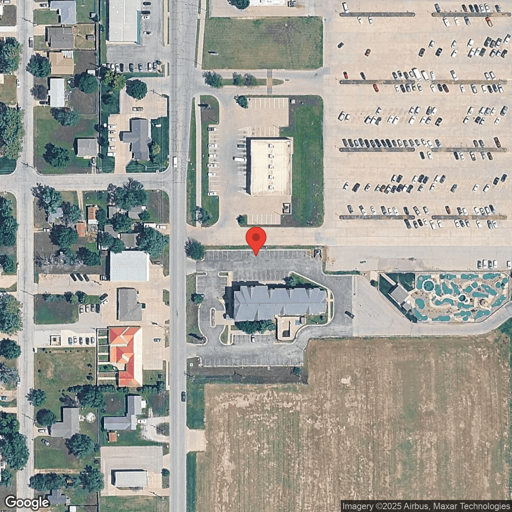 Truck and Trailer parking 1420 N Lorraine St, Hutchinson, KS - 1