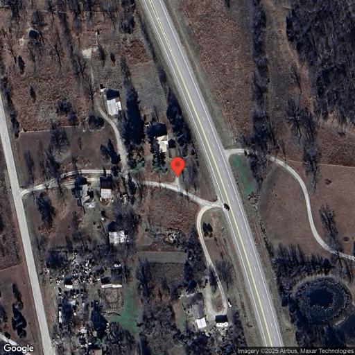 Truck parking 31400 Old Hwy 5, Lebanon, MO - 1