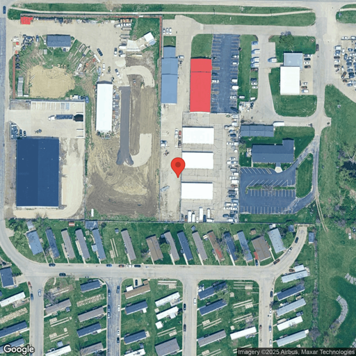 Truck parking 5913 16th Ave SW, Cedar Rapids, IA - 1