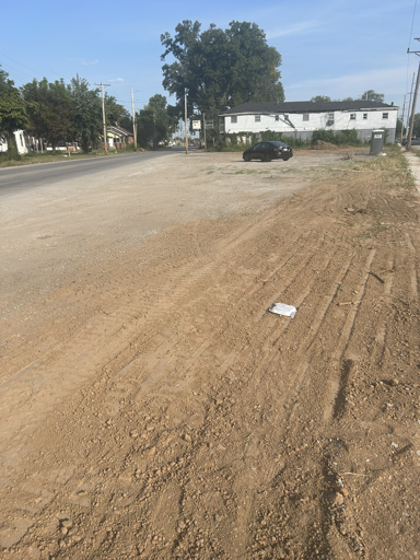 Truck Spot_East Saint Louis, IL - 4