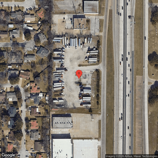 Truck and Trailer parking 7700 South Fwy, Fort Worth, TX - 1