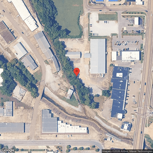 Truck parking 241 S Park St, Tupelo, MS - 1