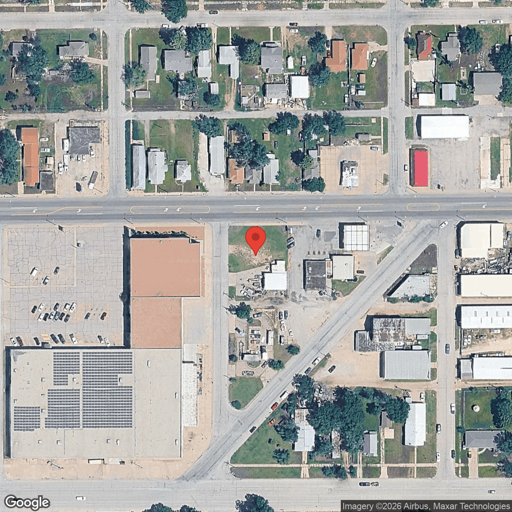 Truck parking 1201 E 4th Ave, Hutchinson, KS - 1