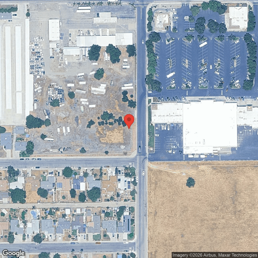 Truck parking 2000 East El Monte Way, Dinuba, CA - 1