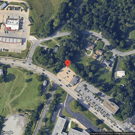 Truck parking 5536 Steubenville Pike, Mckees Rocks, PA - 1