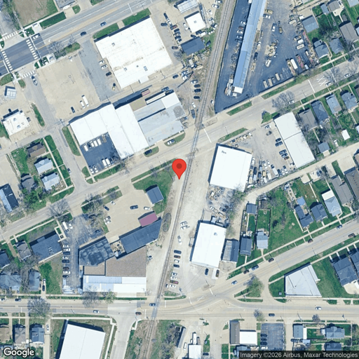 Truck and Trailer parking 901 2nd Ave SW, Cedar Rapids, IA - 1