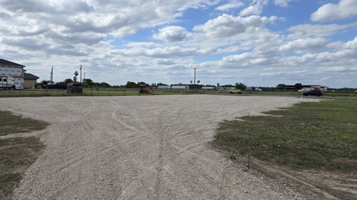 Monte Alto, TX Truck and Trailer Parking on 14075 FM2812 - 5