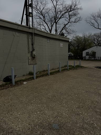Truck parking 3744 Dixon Avenue, Dallas, TX - 2