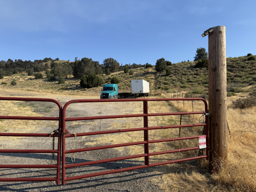 Truck and Trailer parking 33814 Ridge Rte Rd, Lancaster, CA - 4