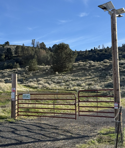 Truck and Trailer parking 33814 Ridge Rte Rd, Lancaster, CA - 2