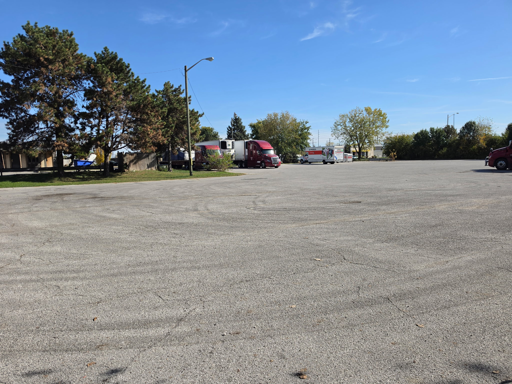 EXCEED INN MOTEL TRUCK PARKING - 6