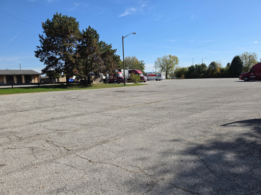 EXCEED INN MOTEL TRUCK PARKING - 5